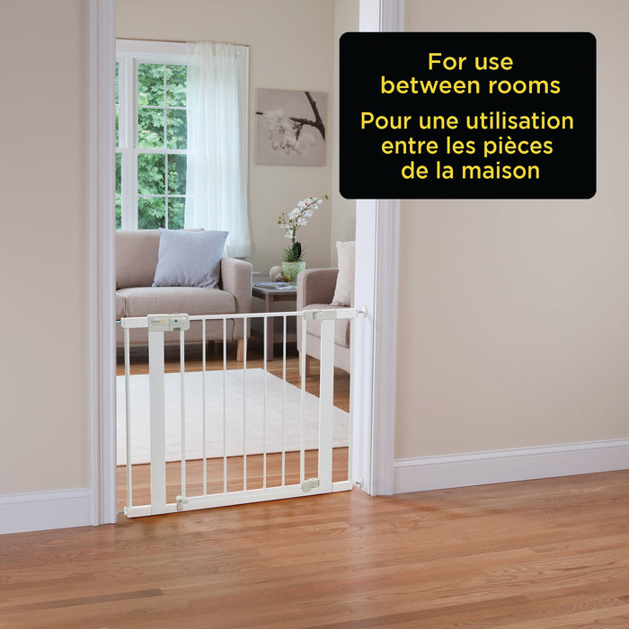 Safety 1st Hand Free Auto Close Gate - White