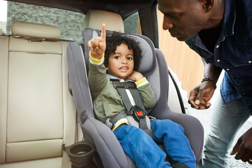 Nuna RAVA Convertible Car Seat - Caviar