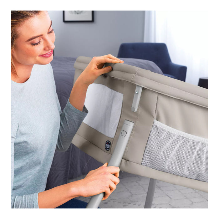 Chicco Lullago Portable Bassinet Sand